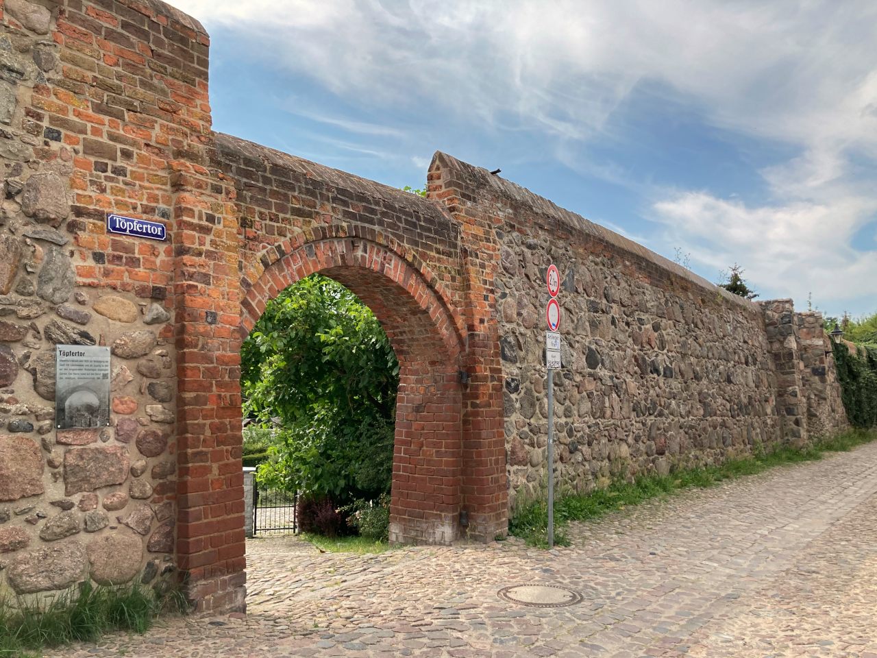 Töpfertor in der alten Stadtmauer von Templin